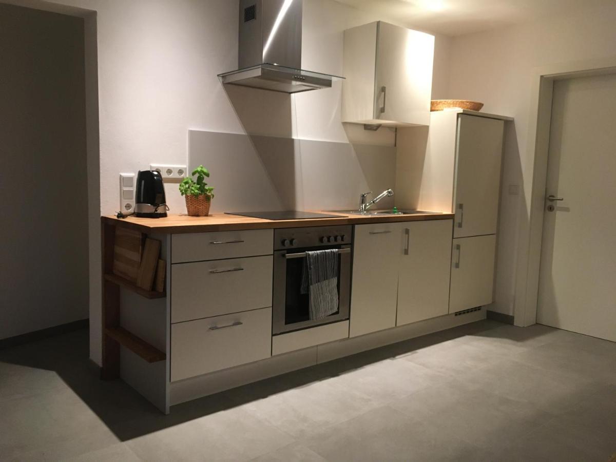 Ferienwohnung Rotes Haus シュナイッタッハ エクステリア 写真