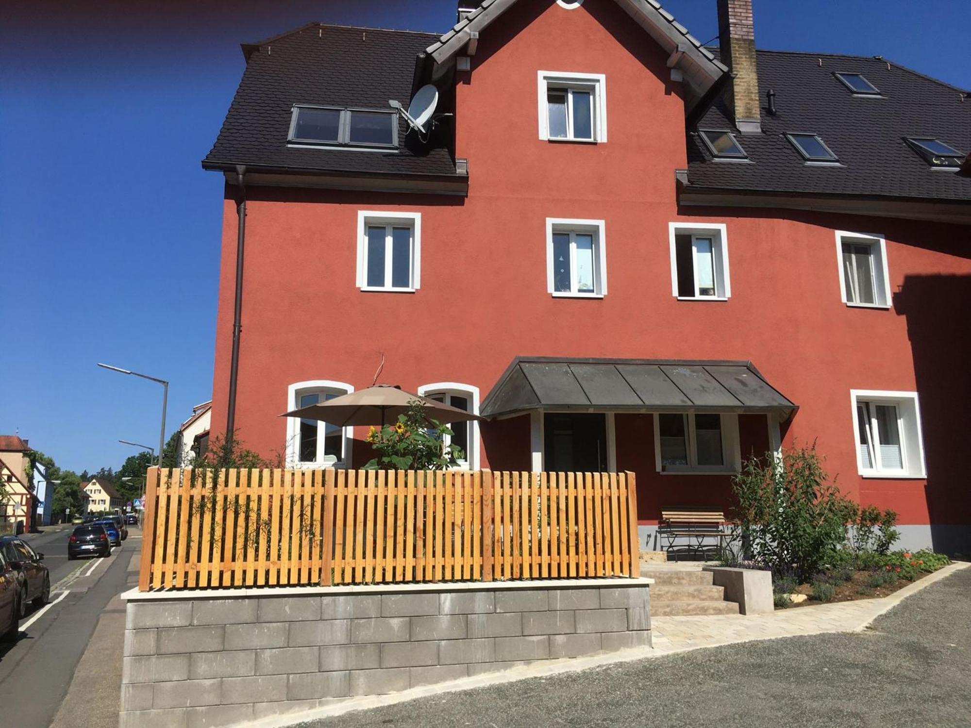 Ferienwohnung Rotes Haus シュナイッタッハ エクステリア 写真